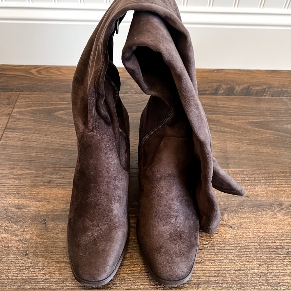 NEW - Women’s OTK Faux Suede Boots - Size 8
